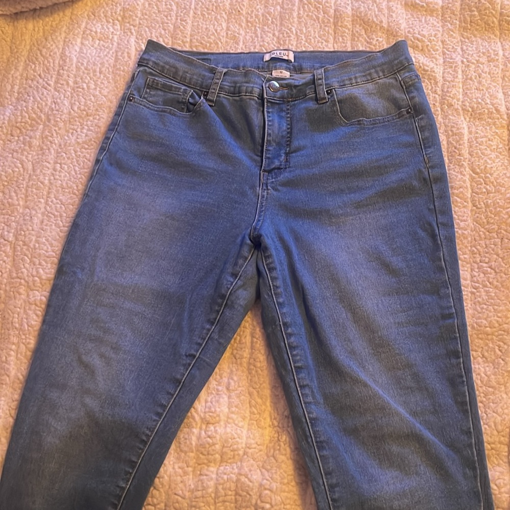 BLEU Jeans - Picture 2 of 4